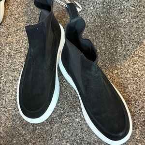 Black Nuture rebalance Slip-On lady suede Shoes New